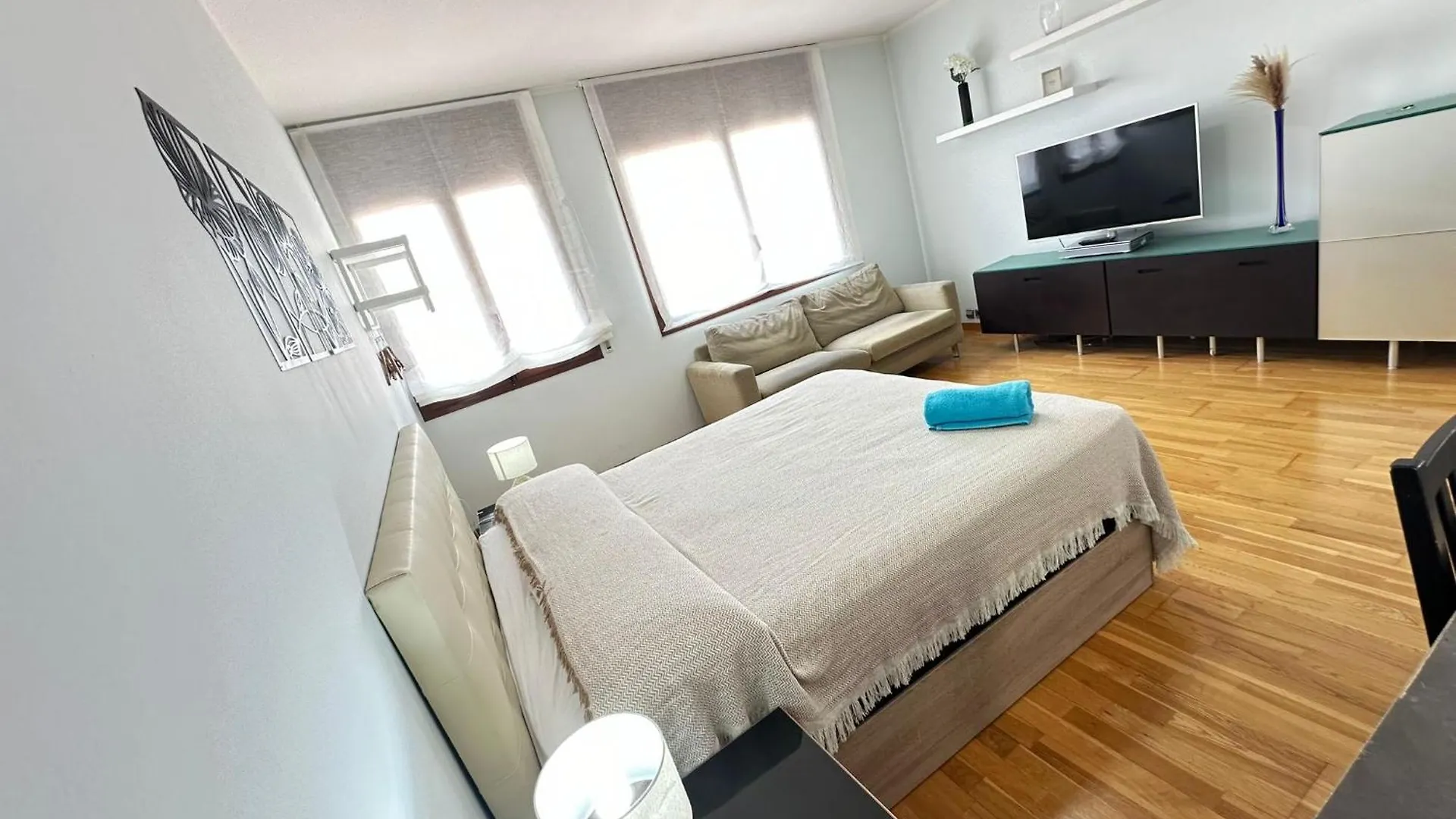 Aribau Habitaciones Barcelona