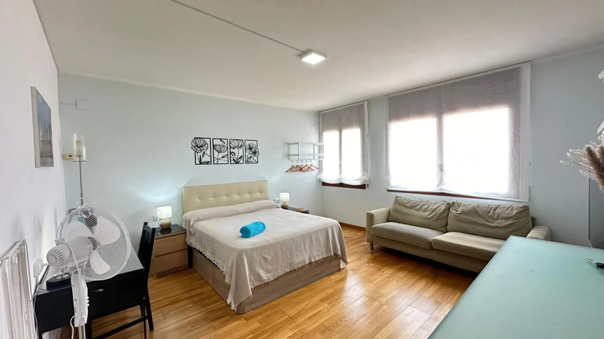 Bed & Breakfast Aribau Habitaciones Barcelona Spain